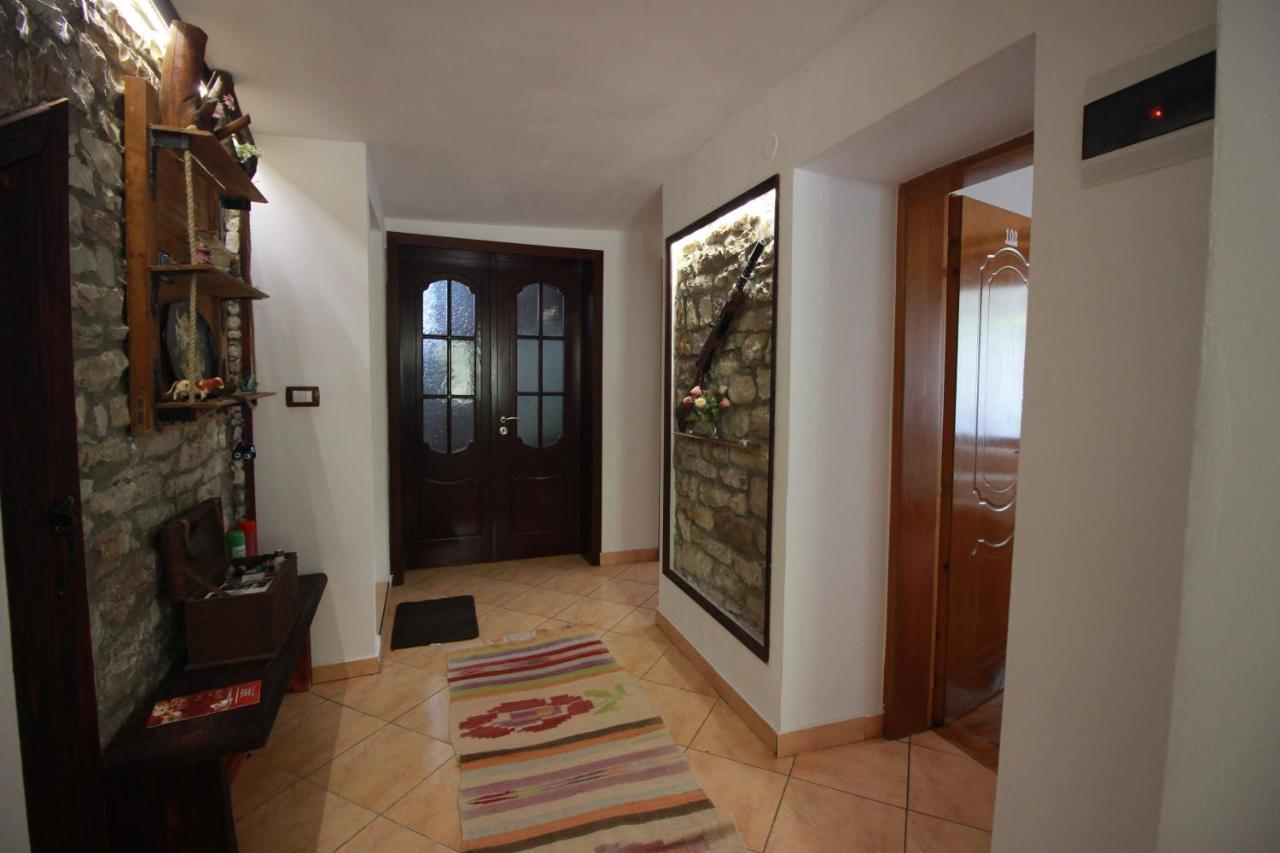 Grandma'S Home Gjirokastër Dış mekan fotoğraf